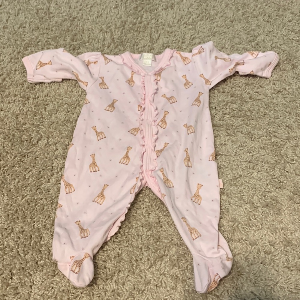 Kissy Kissy Sophie La Girafe 0-3 month sleeper!